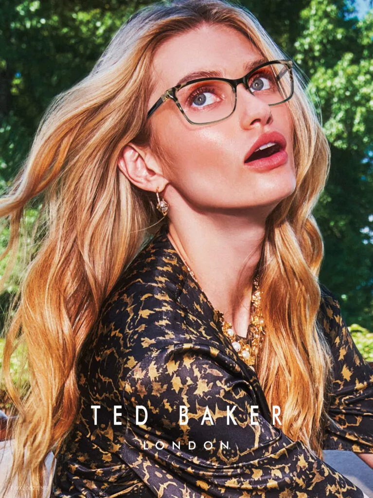 How to choose eyeglass frames that suit your face